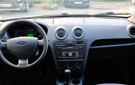 Ford Fusion I, 2010 год, 400 000 рублей, 3 фотография