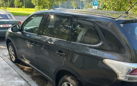 Mitsubishi Outlander III рестайлинг 3, 2012 год, 1 000 000 рублей, 6 фотография