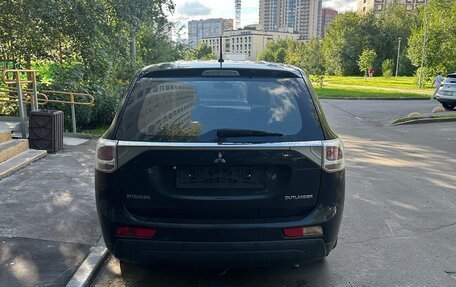 Mitsubishi Outlander III рестайлинг 3, 2012 год, 1 000 000 рублей, 2 фотография