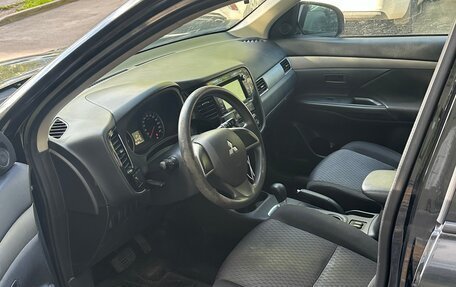 Mitsubishi Outlander III рестайлинг 3, 2012 год, 1 000 000 рублей, 7 фотография