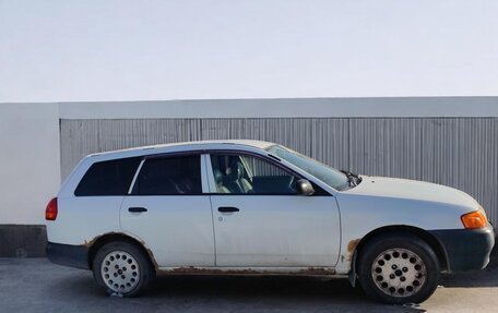 Nissan AD II, 2004 год, 280 000 рублей, 2 фотография