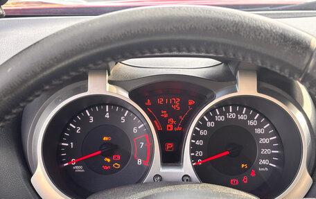 Nissan Juke II, 2011 год, 900 000 рублей, 11 фотография