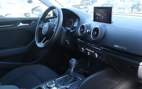 Audi A3, 2019 год, 1 980 000 рублей, 9 фотография