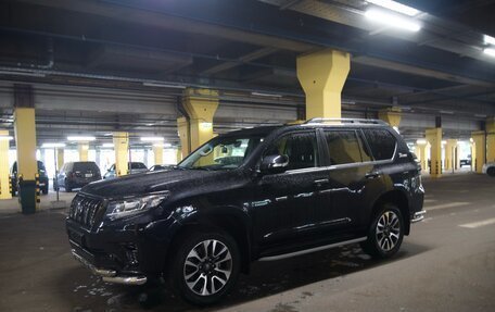 Toyota Land Cruiser Prado 150 рестайлинг 2, 2022 год, 10 499 000 рублей, 3 фотография