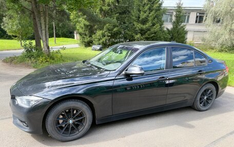 BMW 3 серия, 2017 год, 1 700 000 рублей, 4 фотография
