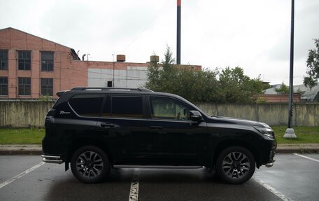Toyota Land Cruiser Prado 150 рестайлинг 2, 2022 год, 10 499 000 рублей, 18 фотография