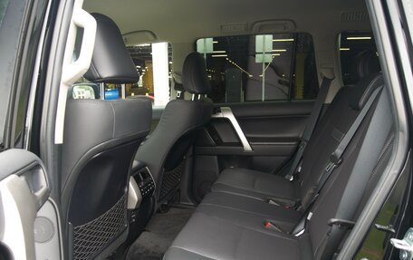 Toyota Land Cruiser Prado 150 рестайлинг 2, 2022 год, 10 499 000 рублей, 20 фотография