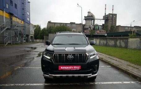 Toyota Land Cruiser Prado 150 рестайлинг 2, 2022 год, 10 499 000 рублей, 17 фотография