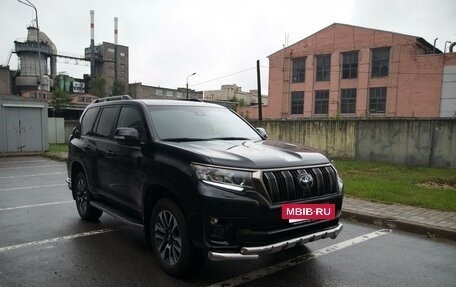 Toyota Land Cruiser Prado 150 рестайлинг 2, 2022 год, 10 499 000 рублей, 16 фотография