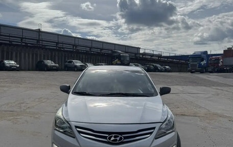 Hyundai Solaris II рестайлинг, 2014 год, 750 000 рублей, 1 фотография