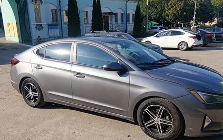 Hyundai Elantra VI рестайлинг, 2019 год, 1 250 000 рублей, 8 фотография
