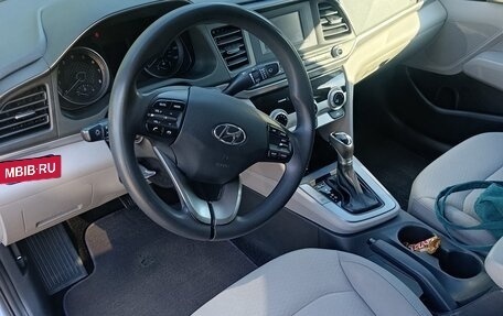 Hyundai Elantra VI рестайлинг, 2019 год, 1 250 000 рублей, 3 фотография