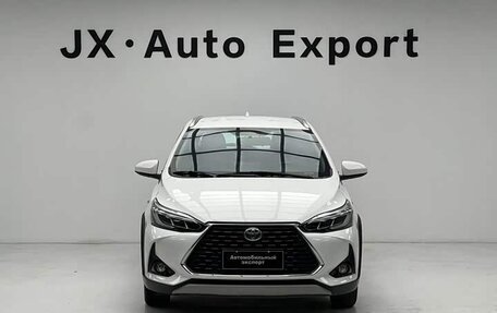 Toyota Yaris XP150 рестайлинг, 2022 год, 940 000 рублей, 2 фотография