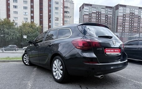 Opel Astra J, 2012 год, 715 000 рублей, 2 фотография