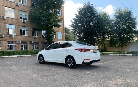 Hyundai Solaris II рестайлинг, 2017 год, 720 000 рублей, 3 фотография