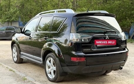 Mitsubishi Outlander III рестайлинг 3, 2008 год, 1 200 000 рублей, 24 фотография