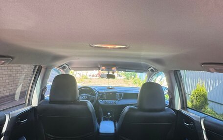 Toyota RAV4, 2017 год, 2 250 000 рублей, 12 фотография