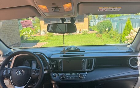 Toyota RAV4, 2017 год, 2 250 000 рублей, 10 фотография