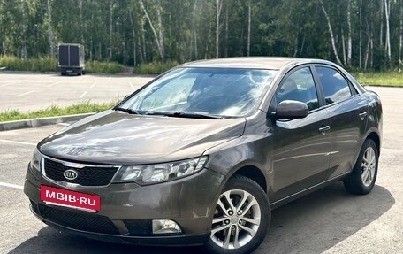 KIA Cerato III, 2010 год, 650 000 рублей, 2 фотография