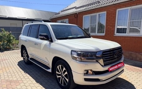 Toyota Land Cruiser 200, 2018 год, 7 475 500 рублей, 3 фотография