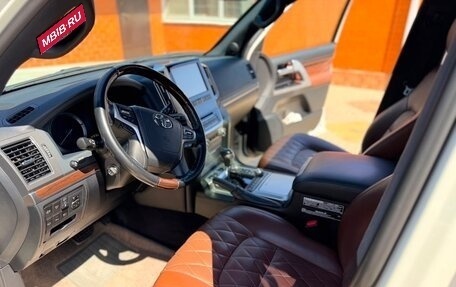 Toyota Land Cruiser 200, 2018 год, 7 475 500 рублей, 13 фотография