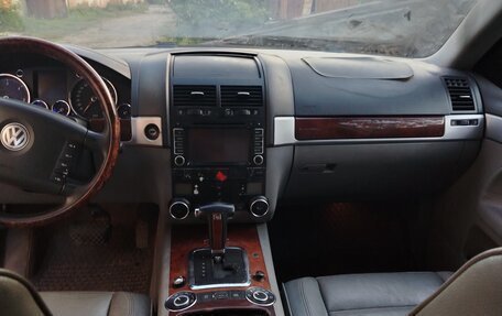 Volkswagen Touareg III, 2005 год, 760 000 рублей, 7 фотография