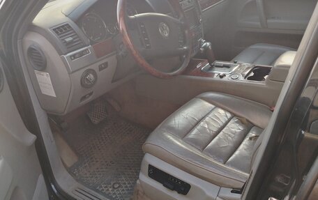 Volkswagen Touareg III, 2005 год, 760 000 рублей, 8 фотография