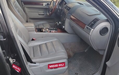 Volkswagen Touareg III, 2005 год, 760 000 рублей, 10 фотография