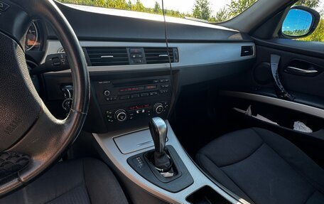 BMW 3 серия, 2010 год, 2 000 000 рублей, 21 фотография