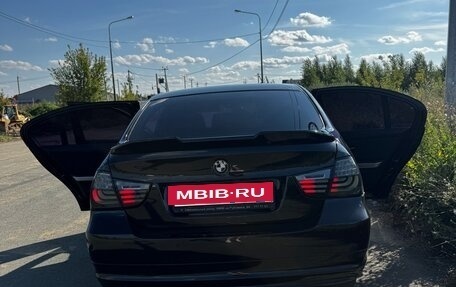 BMW 3 серия, 2010 год, 2 000 000 рублей, 18 фотография