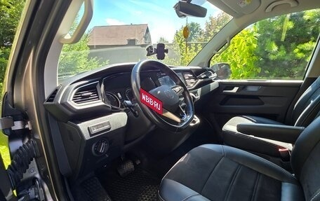 Volkswagen Multivan T6 рестайлинг, 2021 год, 8 300 000 рублей, 13 фотография