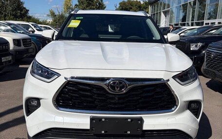 Toyota Highlander, 2026 год, 4 900 000 рублей, 2 фотография