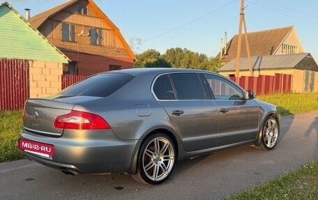 Skoda Superb III рестайлинг, 2012 год, 1 430 000 рублей, 14 фотография