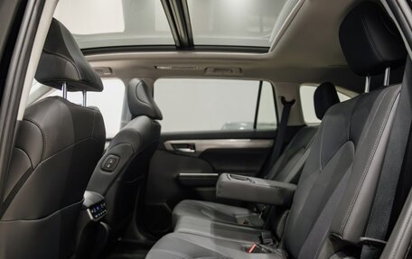 Toyota Highlander, 2026 год, 4 800 000 рублей, 16 фотография