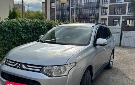 Mitsubishi Outlander III рестайлинг 3, 2012 год, 1 350 000 рублей, 1 фотография