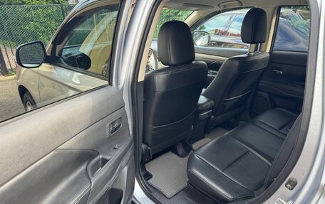 Mitsubishi Outlander III рестайлинг 3, 2012 год, 1 350 000 рублей, 6 фотография