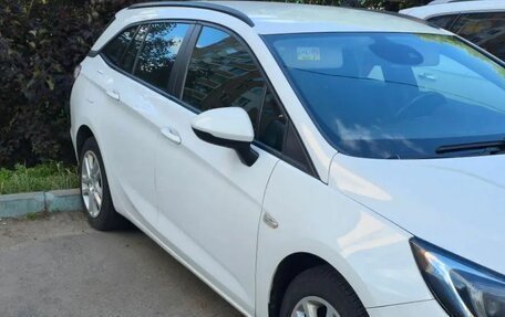 Opel Astra K, 2018 год, 1 300 000 рублей, 13 фотография
