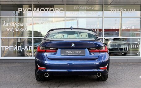 BMW 3 серия, 2019 год, 3 750 000 рублей, 4 фотография