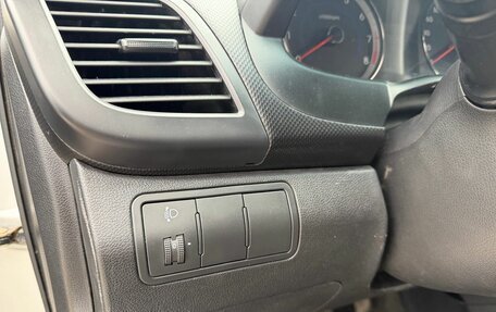 Hyundai Solaris II рестайлинг, 2011 год, 720 000 рублей, 17 фотография