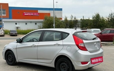 Hyundai Solaris II рестайлинг, 2011 год, 720 000 рублей, 5 фотография