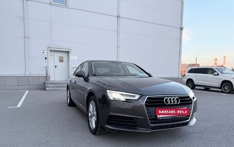 Audi A4, 2018 год, 2 200 000 рублей, 25 фотография