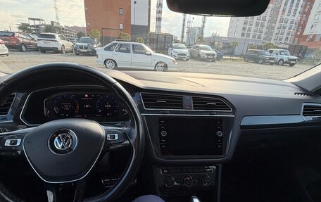 Volkswagen Tiguan II, 2019 год, 2 700 000 рублей, 3 фотография
