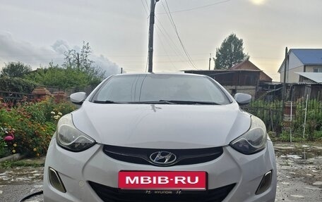 Hyundai Elantra V, 2013 год, 550 000 рублей, 2 фотография