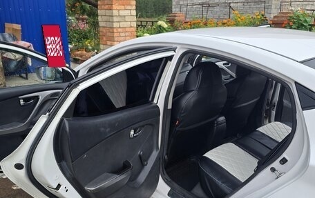 Hyundai Elantra V, 2013 год, 550 000 рублей, 12 фотография