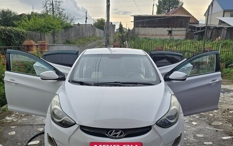 Hyundai Elantra V, 2013 год, 550 000 рублей, 10 фотография