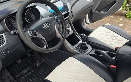 Hyundai Elantra V, 2013 год, 550 000 рублей, 18 фотография