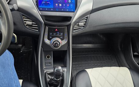 Hyundai Elantra V, 2013 год, 550 000 рублей, 26 фотография