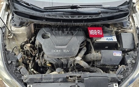 Hyundai Elantra V, 2013 год, 550 000 рублей, 24 фотография