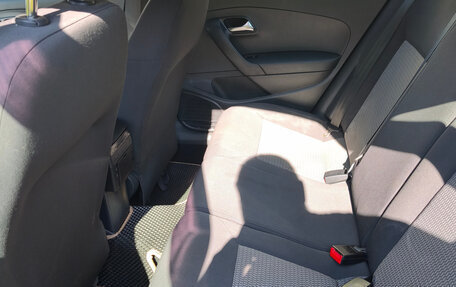 Volkswagen Polo VI (EU Market), 2011 год, 550 000 рублей, 3 фотография