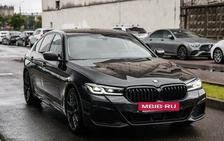 BMW 5 серия, 2023 год, 5 250 000 рублей, 5 фотография